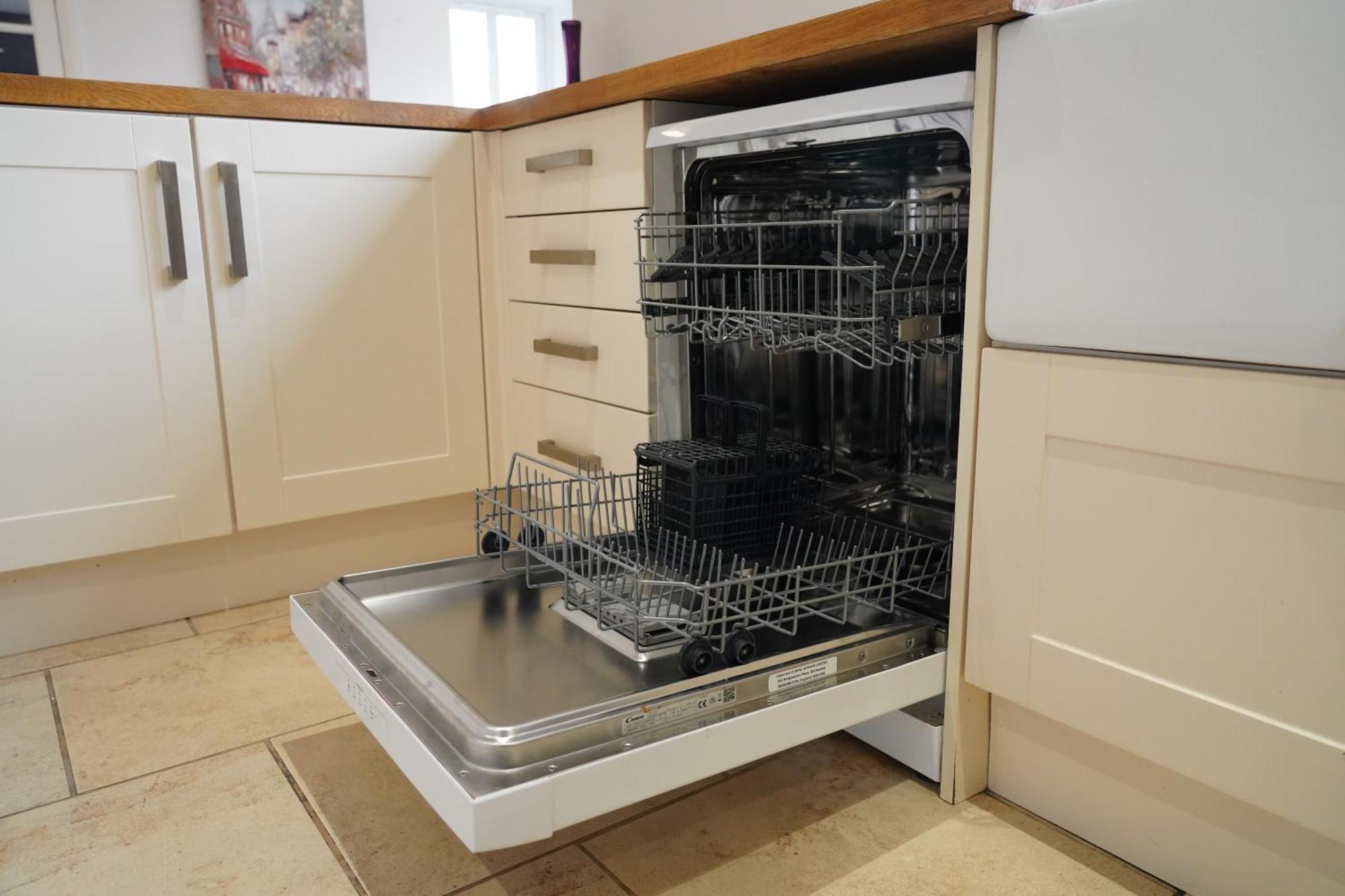 8 Double Beds In A 5 Bedroom House, Pets Welcome Epworth Exterior photo
